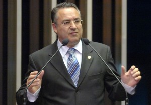 Raimundo Colombo a021007