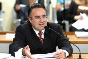 Raimundo Colombo b021007